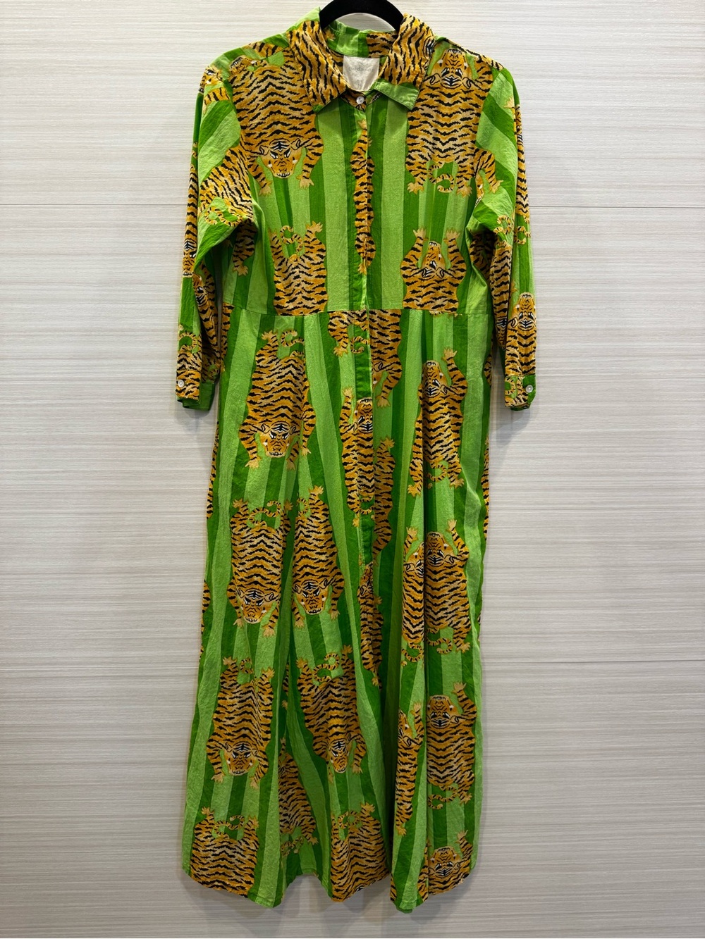 Guadalupe Luciana Tiger-Print 100% Cotton Collared Maxi Dress Green size Medium